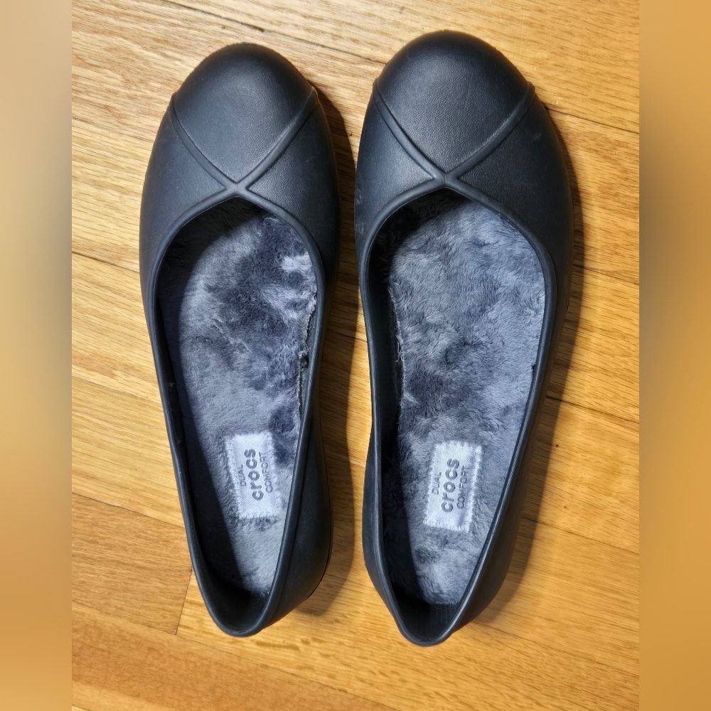 Crocs Women's Sz 6 Black Flats Comfort Shoes‎ Olivia II